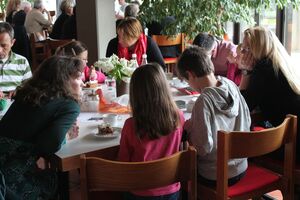 Bunt gemischtes Publikum