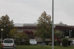 Sanierungsbedürftiges Dach am Dorfgemeinschaftshaus