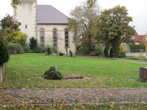 Große freie Flächen auf dem Friedhof Bempflingen